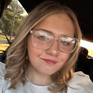 Meet your Posher, Katie lynn